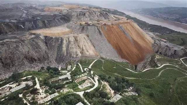 我國(guó)磷資源產(chǎn)業(yè)發(fā)展的問(wèn)題與建議1.jpg 我國(guó)磷資源產(chǎn)業(yè)發(fā)展的問(wèn)題與建議1.jpg